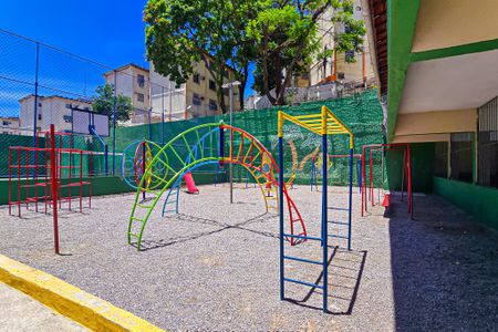 Apartamento à venda com 60m², 2 quartos e 1 vaga Apartamento à venda com 60m², 2 quartos e 1 vagaÁrea comum - Playground