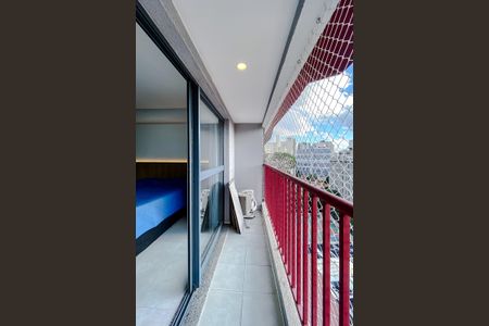 Studio para alugar com 27m², 1 quarto e sem vaga Studio para alugar com 27m², 1 quarto e sem vagaVaranda