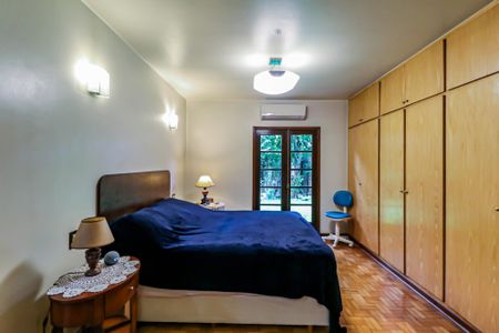 Casa à venda com 259m², 3 quartos e 4 vagasSuite