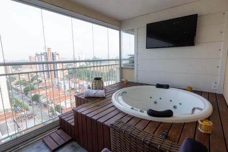 Apartamento à venda com 115m², 3 quartos e 2 vagas Apartamento à venda com 115m², 3 quartos e 2 vagasVaranda