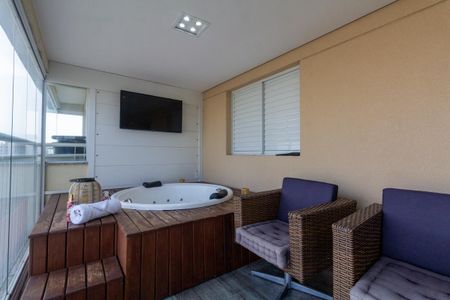 Apartamento à venda com 115m², 3 quartos e 2 vagas Apartamento à venda com 115m², 3 quartos e 2 vagasVaranda