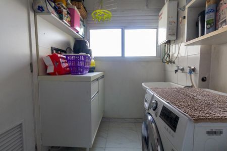 Apartamento à venda com 115m², 3 quartos e 2 vagas Apartamento à venda com 115m², 3 quartos e 2 vagasÁrea de Serviço