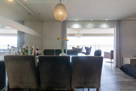 Apartamento à venda com 115m², 3 quartos e 2 vagas Apartamento à venda com 115m², 3 quartos e 2 vagasSala