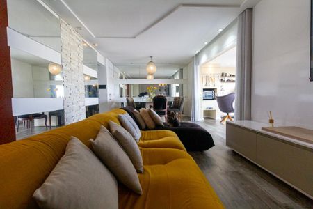 Apartamento à venda com 115m², 3 quartos e 2 vagas Apartamento à venda com 115m², 3 quartos e 2 vagasSala