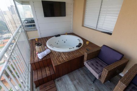 Apartamento à venda com 115m², 3 quartos e 2 vagas Apartamento à venda com 115m², 3 quartos e 2 vagasVaranda