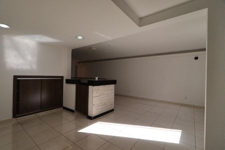 Sala de casa para alugar com 5 quartos, 200m² em Jardim Sumare, Ribeirão Preto
