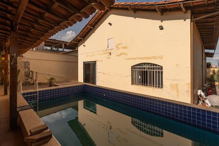 Casa à venda com 470m², 3 quartos e 3 vagas Casa à venda com 470m², 3 quartos e 3 vagasÁrea Gourmet