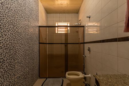 Casa à venda com 470m², 3 quartos e 3 vagas Casa à venda com 470m², 3 quartos e 3 vagasBanheiro Social