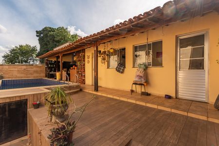 Casa à venda com 470m², 3 quartos e 3 vagas Casa à venda com 470m², 3 quartos e 3 vagasÁrea Gourmet