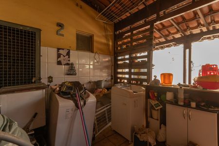 Casa à venda com 470m², 3 quartos e 3 vagas Casa à venda com 470m², 3 quartos e 3 vagasÁrea de Serviço