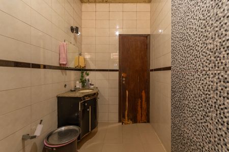 Casa à venda com 470m², 3 quartos e 3 vagas Casa à venda com 470m², 3 quartos e 3 vagasBanheiro Social