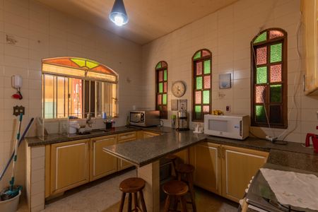 Casa à venda com 470m², 3 quartos e 3 vagas Casa à venda com 470m², 3 quartos e 3 vagasCozinha