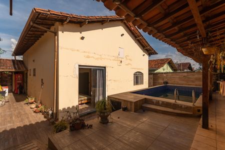 Casa à venda com 470m², 3 quartos e 3 vagas Casa à venda com 470m², 3 quartos e 3 vagasÁrea Gourmet