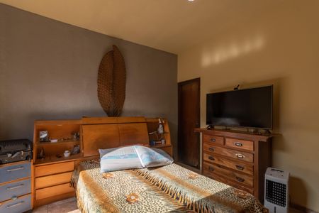 Casa à venda com 470m², 3 quartos e 3 vagas Casa à venda com 470m², 3 quartos e 3 vagasSuíte