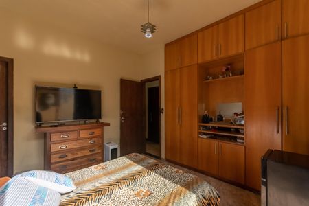 Casa à venda com 470m², 3 quartos e 3 vagas Casa à venda com 470m², 3 quartos e 3 vagasSuíte