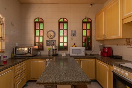 Casa à venda com 470m², 3 quartos e 3 vagas Casa à venda com 470m², 3 quartos e 3 vagasCozinha