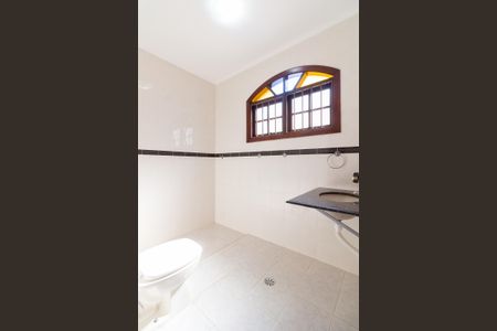 Casa à venda com 158m², 2 quartos e 2 vagas Casa à venda com 158m², 2 quartos e 2 vagasBanheiro