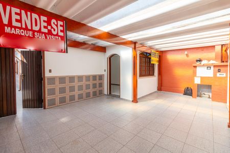 Casa à venda com 158m², 2 quartos e 2 vagas Casa à venda com 158m², 2 quartos e 2 vagasGaragem