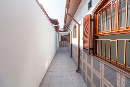 Casa à venda com 158m², 2 quartos e 2 vagas Casa à venda com 158m², 2 quartos e 2 vagasCorredor
