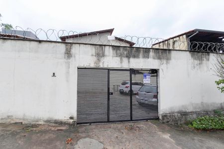 Casa à venda com 61m², 2 quartos e 1 vagaFachada