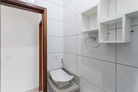 Casa à venda com 61m², 2 quartos e 1 vagaBanheiro social 