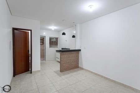 Casa à venda com 61m², 2 quartos e 1 vagaSala/Cozinha