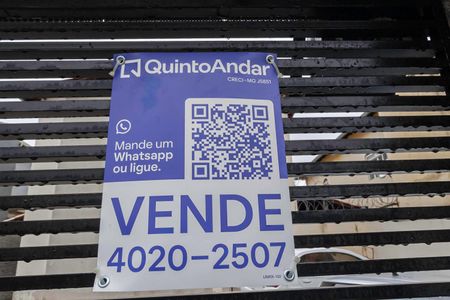 Casa à venda com 61m², 2 quartos e 1 vagaFachada