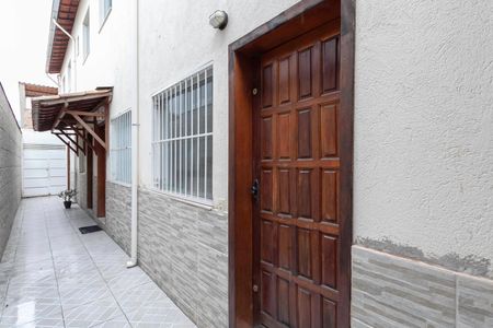 Casa à venda com 61m², 2 quartos e 1 vagaEntrada