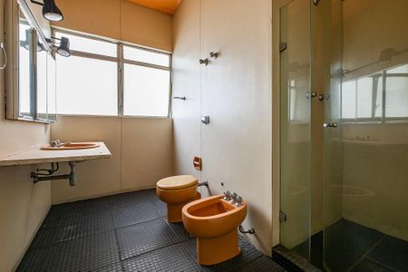 Apartamento à venda com 348m², 3 quartos e 3 vagasBanheiro Social