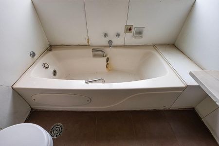 Apartamento à venda com 348m², 3 quartos e 3 vagasSuíte - Banheiro