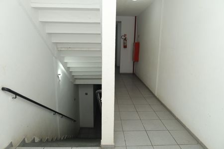 Apartamento para alugar com 56m², 2 quartos e 1 vagaÁrea comum - Saguão do andar