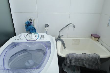 Apartamento para alugar com 56m², 2 quartos e 1 vagaÁrea de Serviço