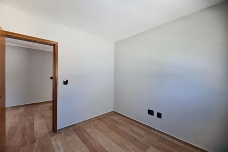 Quarto 2 de apartamento para alugar com 2 quartos, 45m² em Jardim Aricanduva, São Paulo
