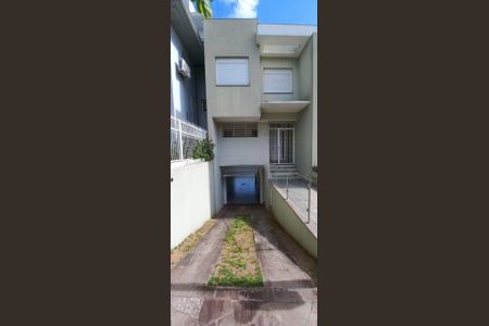 Garagem de casa para alugar com 3 quartos, 200m² em Espírito Santo, Porto Alegre