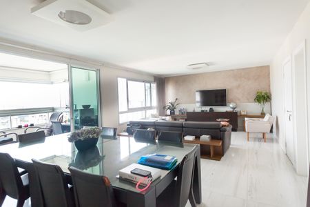 Apartamento à venda com 200m², 4 quartos e 4 vagas Apartamento à venda com 200m², 4 quartos e 4 vagassala