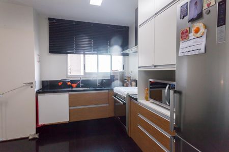 Apartamento à venda com 200m², 4 quartos e 4 vagas Apartamento à venda com 200m², 4 quartos e 4 vagasCozinha