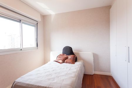 Apartamento à venda com 200m², 4 quartos e 4 vagas Apartamento à venda com 200m², 4 quartos e 4 vagassuite 1