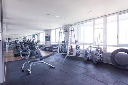 Apartamento à venda com 200m², 4 quartos e 4 vagas Apartamento à venda com 200m², 4 quartos e 4 vagasAcademia