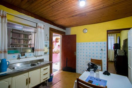 Casa à venda com 205m², 2 quartos e 2 vagas Casa à venda com 205m², 2 quartos e 2 vagasCozinha