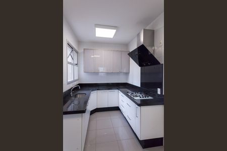 Apartamento à venda com 136m², 3 quartos e 3 vagas Apartamento à venda com 136m², 3 quartos e 3 vagasCozinha