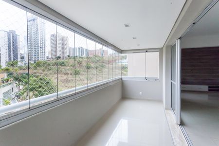 Apartamento à venda com 136m², 3 quartos e 3 vagas Apartamento à venda com 136m², 3 quartos e 3 vagasVaranda da Sala