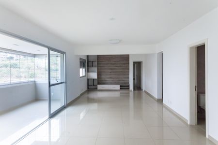 Apartamento à venda com 136m², 3 quartos e 3 vagas Apartamento à venda com 136m², 3 quartos e 3 vagassala