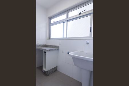 Apartamento à venda com 136m², 3 quartos e 3 vagas Apartamento à venda com 136m², 3 quartos e 3 vagasÁrea de Serviço