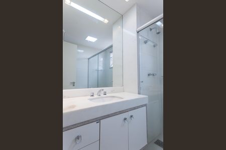 Apartamento à venda com 136m², 3 quartos e 3 vagas Apartamento à venda com 136m², 3 quartos e 3 vagasBanheiro suite 3