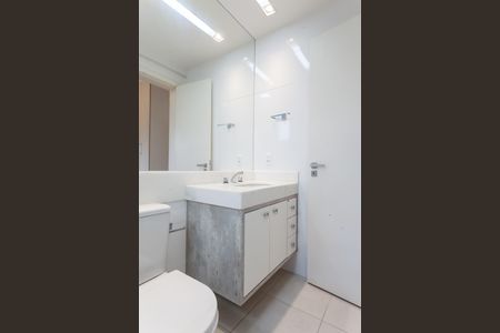Apartamento à venda com 136m², 3 quartos e 3 vagas Apartamento à venda com 136m², 3 quartos e 3 vagasBanheiro suite 2