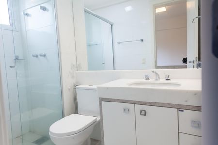 Apartamento à venda com 136m², 3 quartos e 3 vagas Apartamento à venda com 136m², 3 quartos e 3 vagasBanheiro suite 2