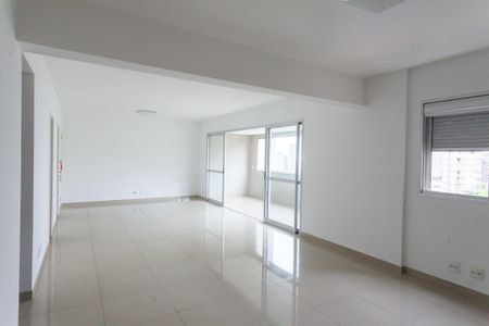 Apartamento à venda com 136m², 3 quartos e 3 vagas Apartamento à venda com 136m², 3 quartos e 3 vagassala