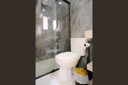 Banheiro Social de kitnet/studio para alugar com 1 quarto, 33m² em Vila Zilda, São Paulo