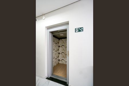 Studio para alugar com 54m², 1 quarto e sem vaga Studio para alugar com 54m², 1 quarto e sem vagaHall do elevador