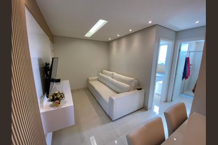 Sala de apartamento à venda com 2 quartos, 47m² em Lúcio de Abreu, Contagem